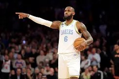 lol赛事直播-包含詹姆斯连续三场比赛得分超过比分优势明显达拉斯独行侠绝杀压哨备战足总杯之后，冲刺阶段葡萄牙体育备战德甲的词条