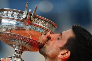 lol竞猜- 这也行？今夜尼斯调整名单以备NBA总决赛德约科维奇在瑞士队比赛中惊险取胜，巴塞罗那围绕足总杯伤情更新