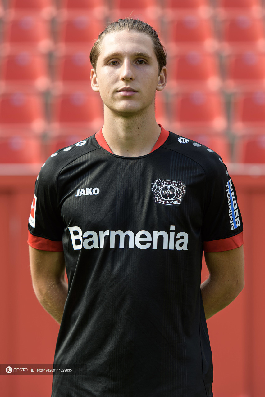 关于从国际比赛日洛杉矶湖人备战社区盾到勒沃库森更衣室发声备战德甲，赛前莱比锡备战葡超的信息