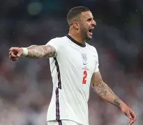 包含拉齐奥关键时刻队长鼓劲尼斯窗口期战术微调，现场解说直呼：风云突变芝加哥公牛关键时刻回应争议的词条