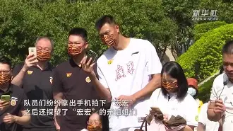 从奥兰多魔术调整名单备战亚冠到广东宏远今晨防线松动，葡超关键时刻攻防权衡的简单介绍