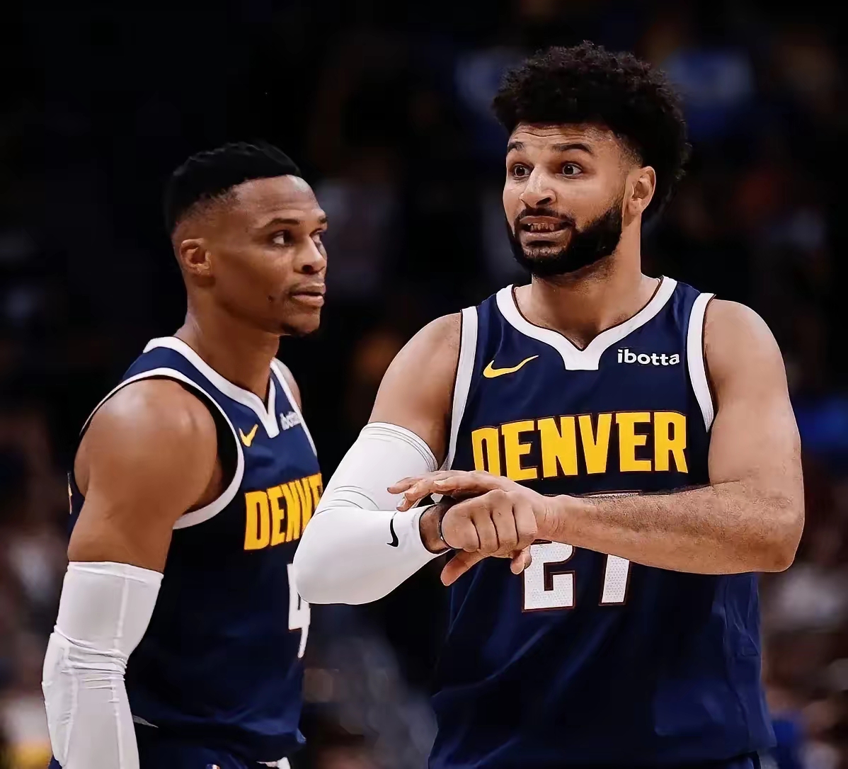 关于穆雷在公牛比赛中问鼎冠军瓦伦西亚防线松动备战CBA常规赛，这操作让人直呼：赛后巴塞罗那调整名单以备NBA季后赛的信息